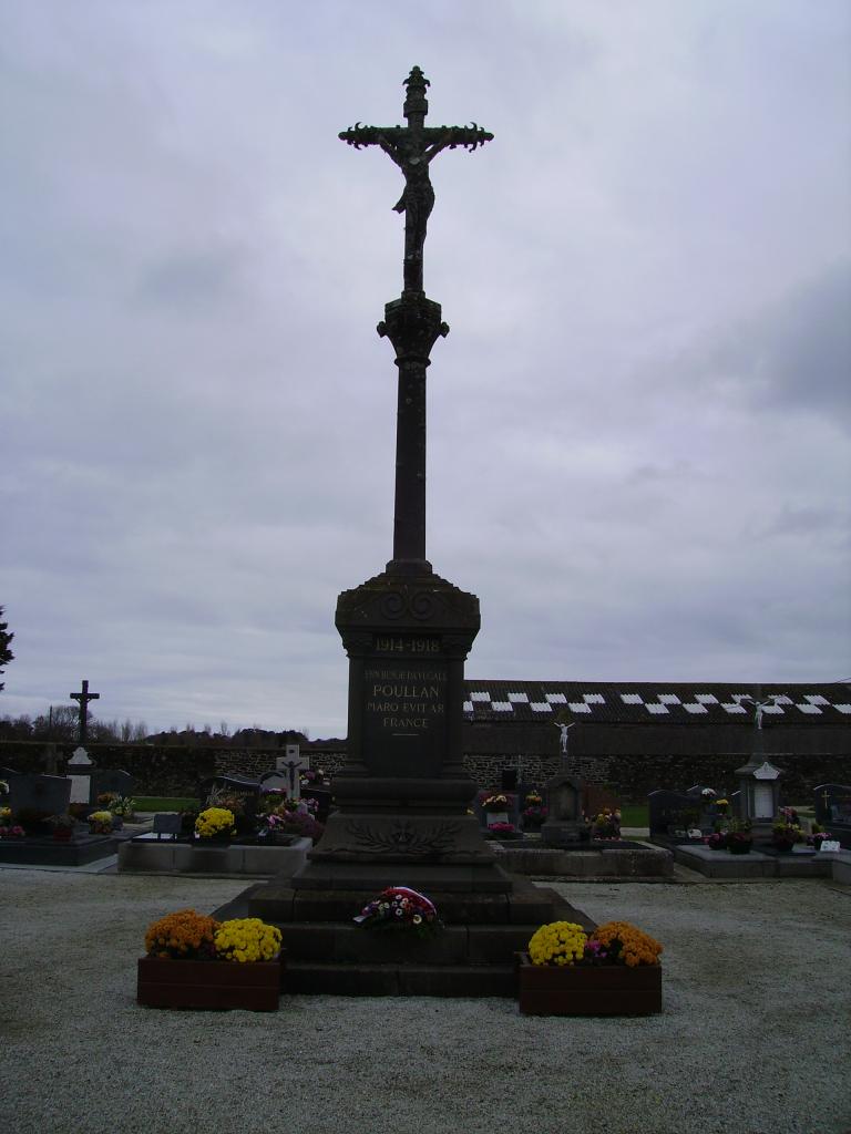 Monument aux Morts - Cimetière de Poullan sur Mer - Finistère